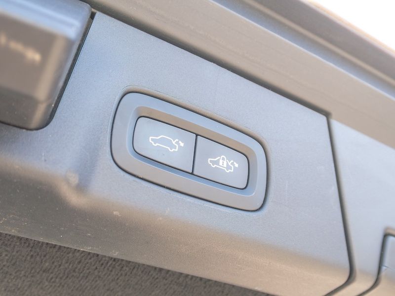 Volvo V90 (2018) 2.0D 110KW mat – INSCRIPTION - fotka 52 z 60