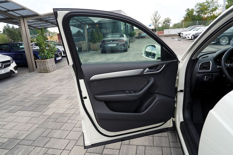 Audi Q3 2.0 TDI Quattro/automat/180 PS - fotka 15 z 38