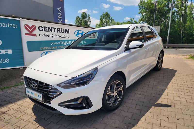 Hyundai i30 1.MAJ.-AUTOMAT-NIZKÉ KM-KAMERA - fotografie inzerátu