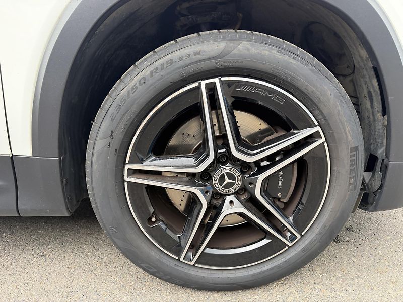 Mercedes-Benz GLB 250 165kW 4MATIC AMG LINE  - fotka 9 z 25