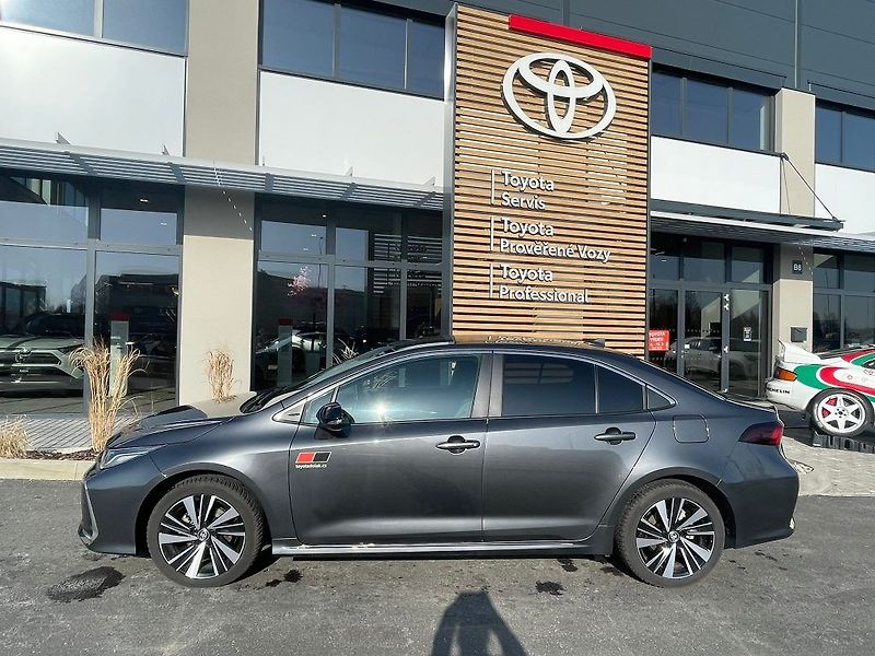 Toyota Corolla 1.8 Hybrid Style - fotka 4 z 24