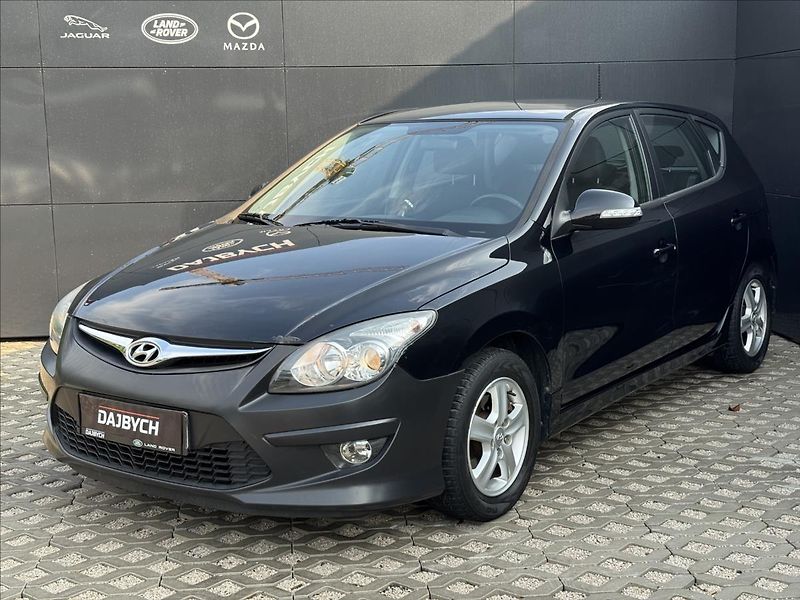 Hyundai i30 1,4 i Trikolor Plus ČR - fotka 3 z 26