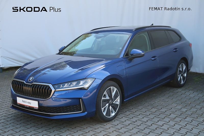 Škoda Superb (2024) Combi Selection 1,5 TSi / 150 - fotka 1 z 33