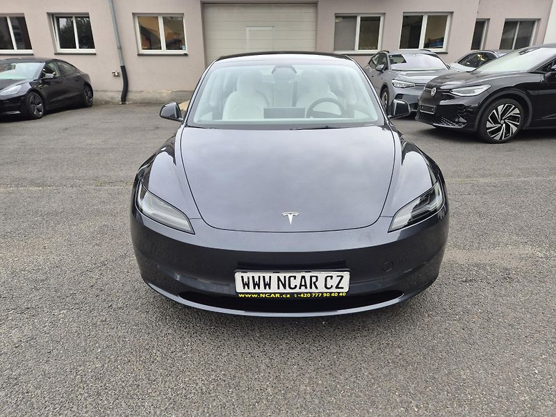 Tesla Model 3 LONG RANGE DUAL MOTOR SOH 93,5 - fotka 9 z 48