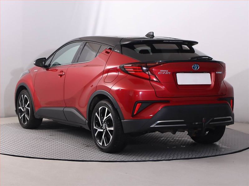 Toyota C-HR (2020) Selection 2.0 Hybrid - fotka 4 z 22