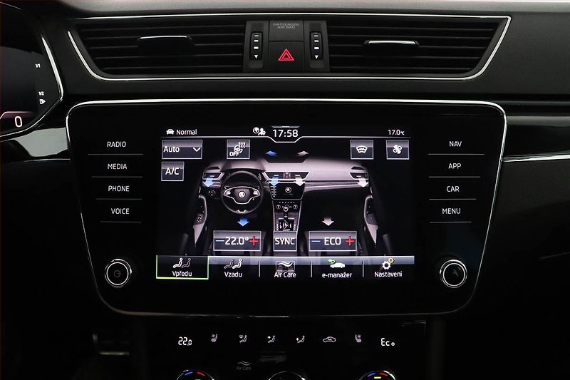 Škoda Superb (2020) Laurin&Klement iV 1.4 TSI PHEV - fotka 14 z 20
