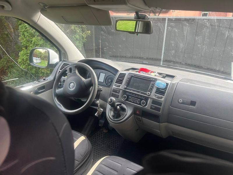 Volkswagen Caravelle (2012) Comfortline Long  - fotka 11 z 12