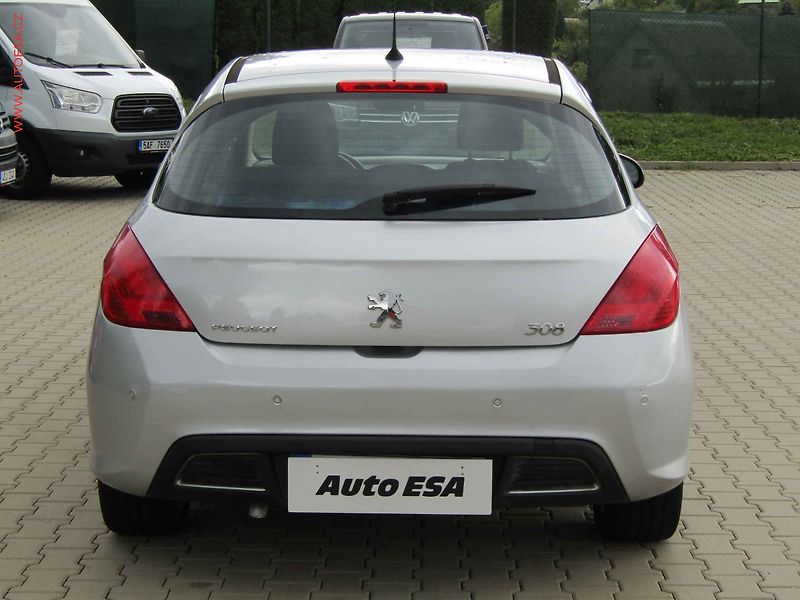 Peugeot 308 (2010) 1.6VTi, ČR, AC - fotka 5 z 15