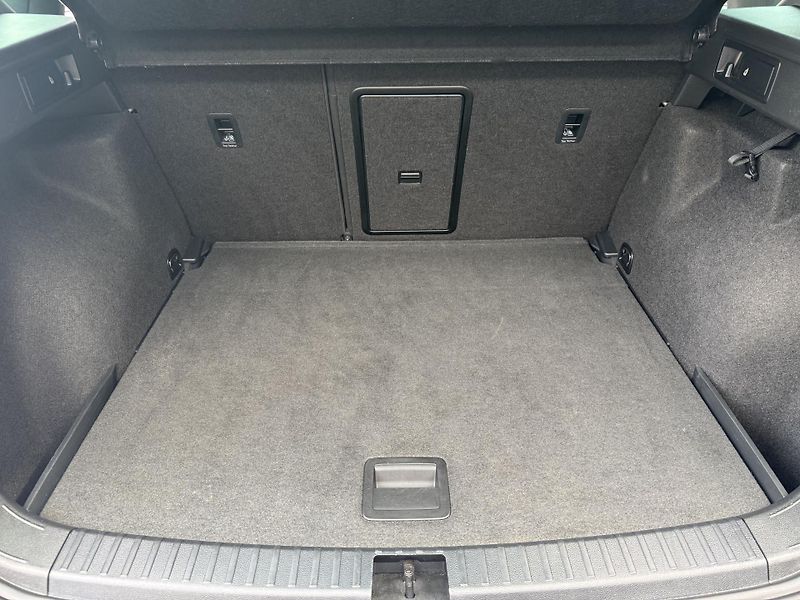 Seat Ateca (2017) 1.4TSi DSG Xcellence, Kessy    - fotka 23 z 51