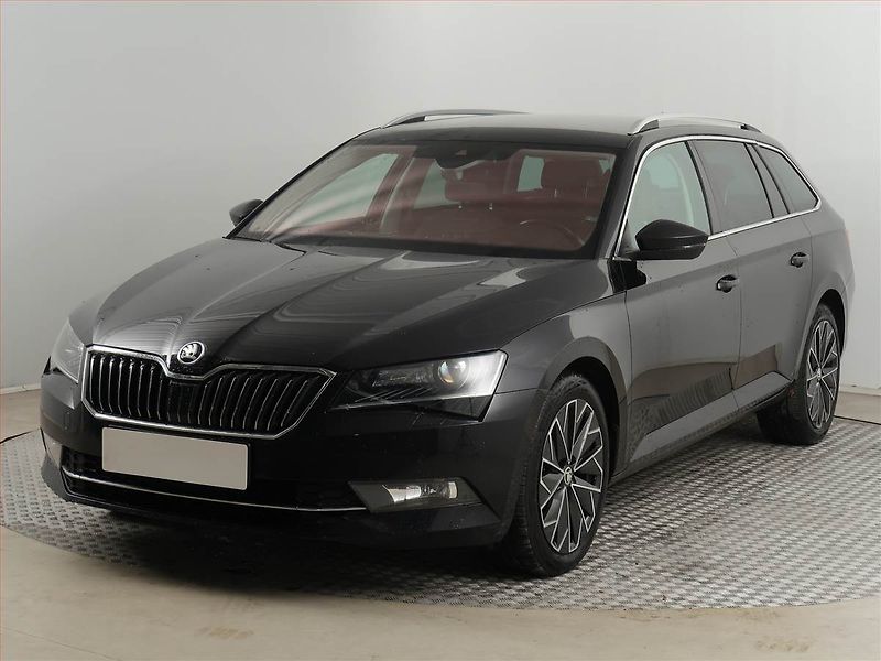 Škoda Superb (2016) Style 2.0 TDI, Automat, Kůže - fotka 2 z 23