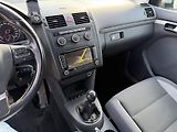 Volkswagen Touran 1,6 TDi/77kW - Webasto,TZ,... - náhled 28