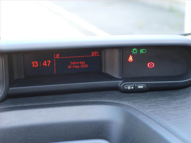Citroën C3 Picasso (2016) Exclusive 1.4 i, Serv.kniha - fotka 15 z 17