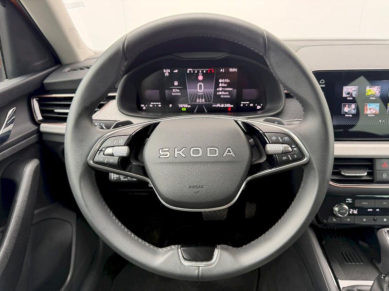 Škoda Kamiq (2025) 1.0 TSI 85kW DSG Top Selection - fotka 7 z 35