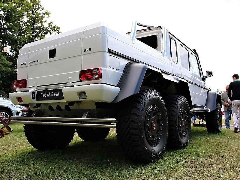 AMG 300 SEL má zajímavou přezdívku. Vozu se říká 