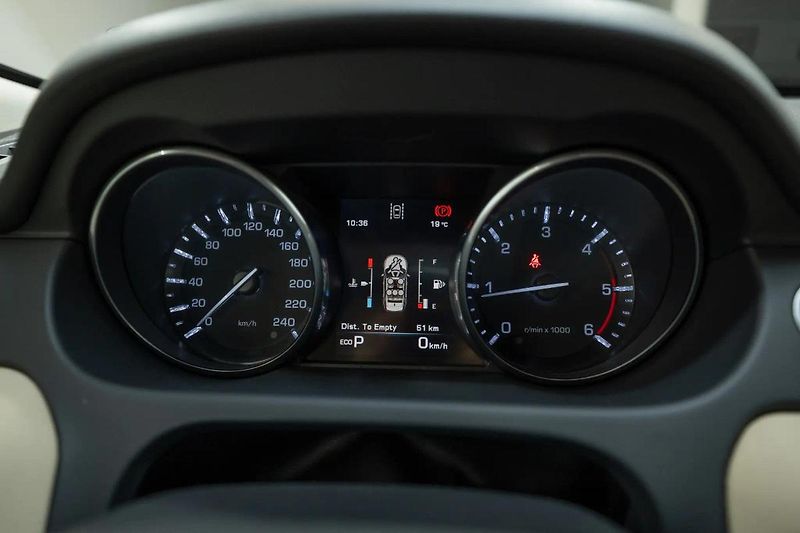 Land Rover Discovery Sport Sport HSE 2.0 132 kW - fotka 10 z 40
