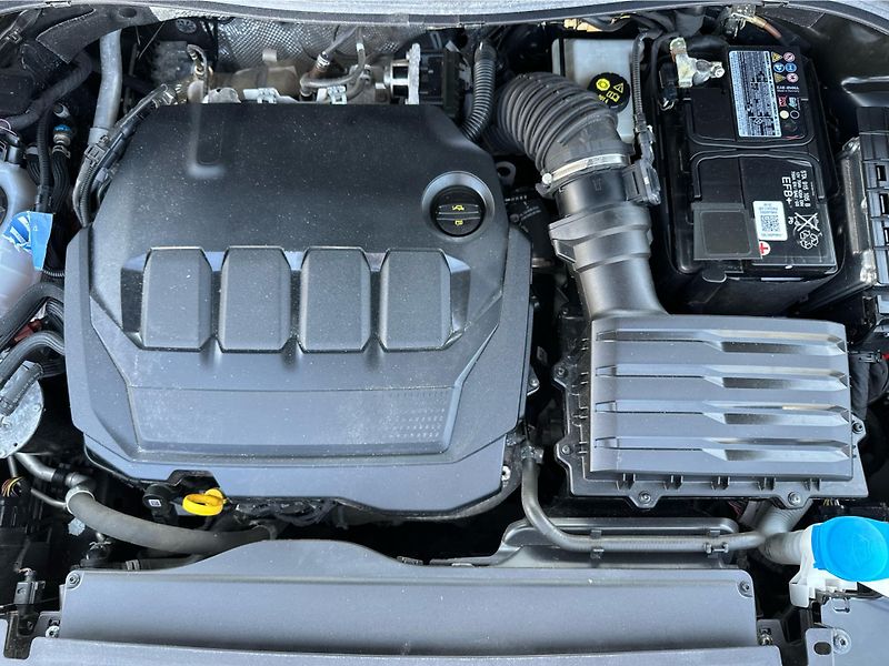 Volkswagen Tiguan 2,0 TDI 110 kW Business Premiu - fotka 15 z 21