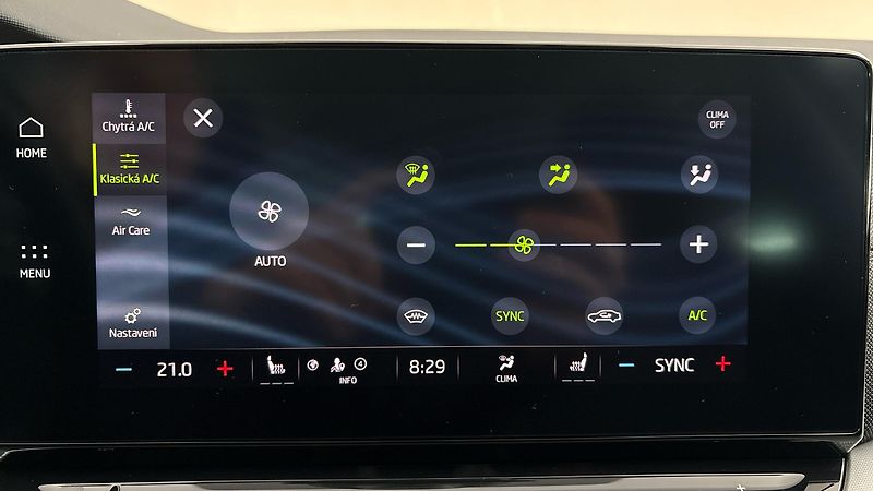 Škoda Octavia 2.0 TDI DSG Style Combi - fotka 25 z 26