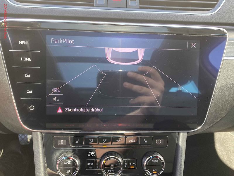 Škoda Superb (2019) 1.5 TSi, Style, LED, panor - fotka 18 z 20