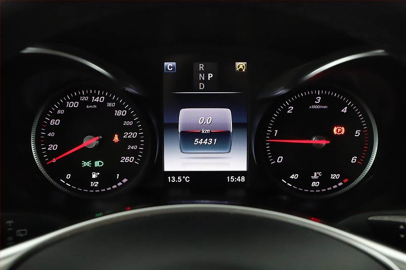 Mercedes-Benz GLC (2018) 220 d 4MATIC - fotka 17 z 21