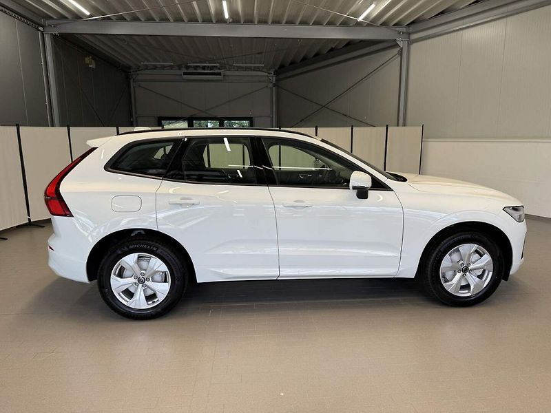 Volvo XC60 (2026) B5 2.0L 250+14 HPAT8 AWD CORE - fotka 5 z 22