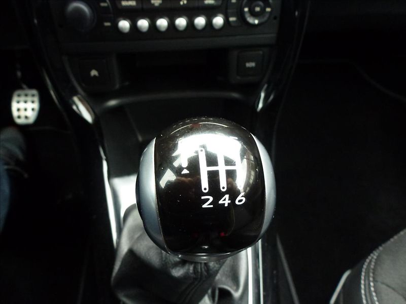 Citroën DS3 1,6 16V VTi THP SportChic - fotka 37 z 51