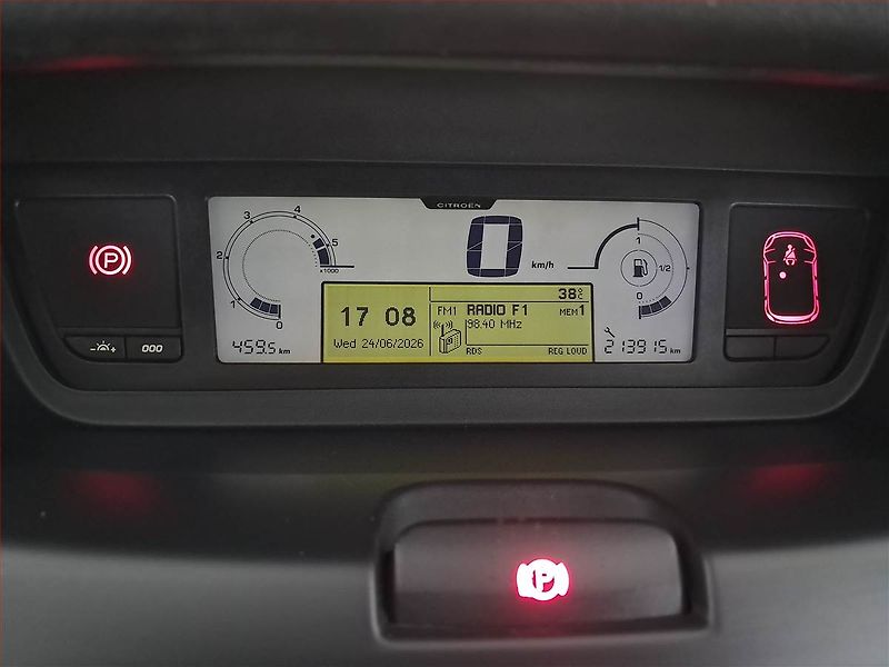 Citroën C4 Picasso (2011) 1.6 HDi, 7 míst, ČR,1.maj - fotka 11 z 20