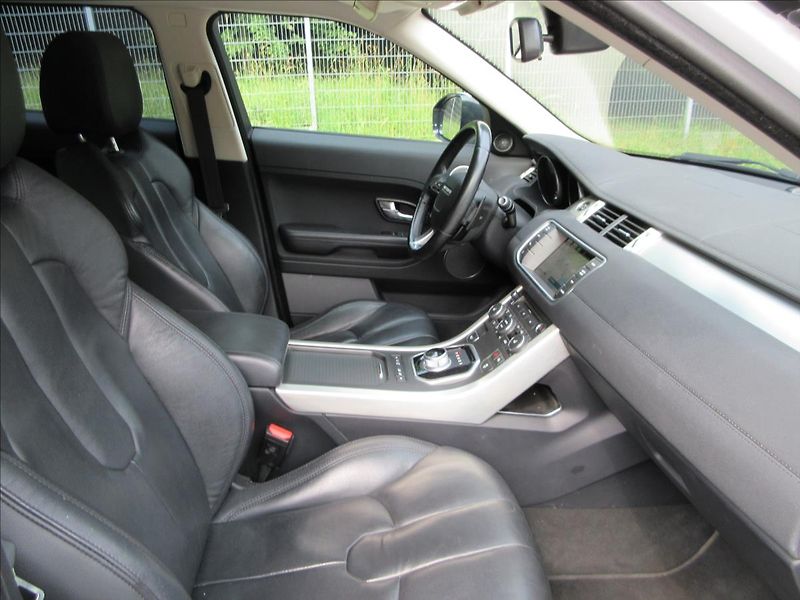 Land Rover Range Rover Evoque 2,2 TD4, 4x4, AT, Panorama, Ků - fotka 13 z 31