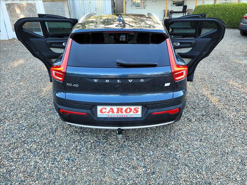 Volvo XC40 zálohováno - fotka 41 z 49