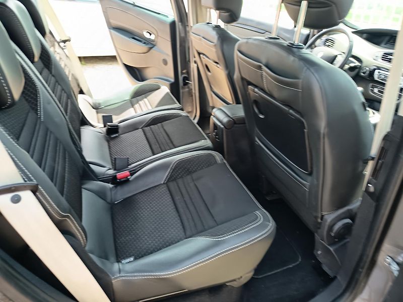 Renault Scénic (2014) 1.2 97kw 114tis Km - fotka 36 z 40