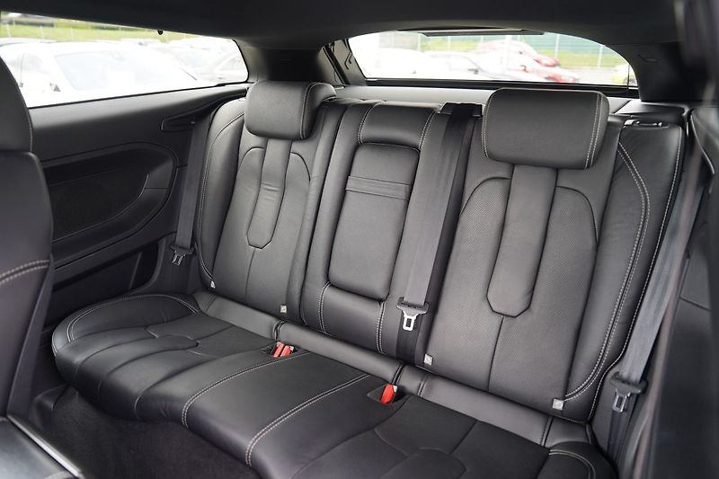Land Rover Range Rover Evoque 2.2 TD4  R-Dynamic/AT/kůže - fotka 32 z 41