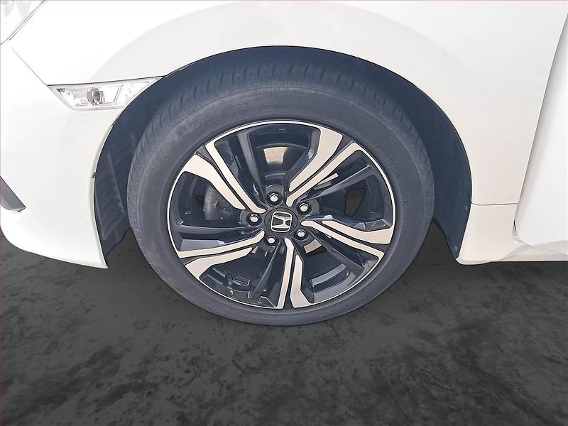 Honda Civic (2019) 1.5 VTEC - fotka 15 z 17