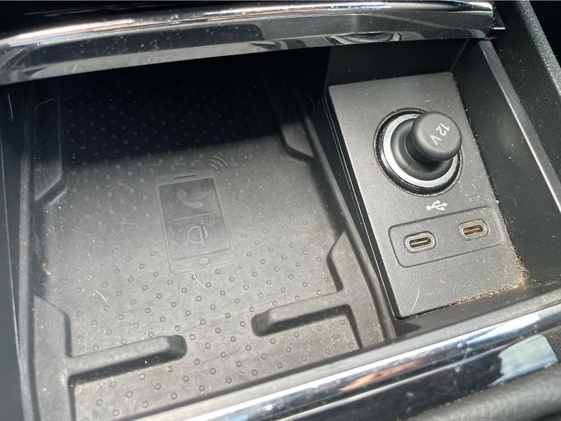 Škoda Karoq 2.0 TDi Sportline - fotka 25 z 30