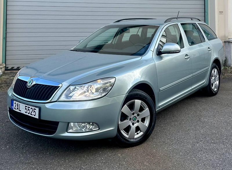 Škoda Octavia (2011) 1.6 TDI 2011 77KW AMBITION CZ - fotka 3 z 19