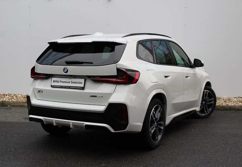 BMW X1 xDrive23i Mpakte CZ DPH - fotka 2 z 24