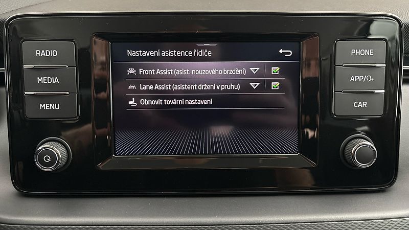 Škoda Scala 1.0 TSI Ambition - fotka 23 z 23