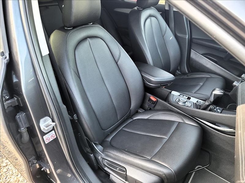 BMW X2 xDrive25e,4x4,navi,kůže - fotka 11 z 50