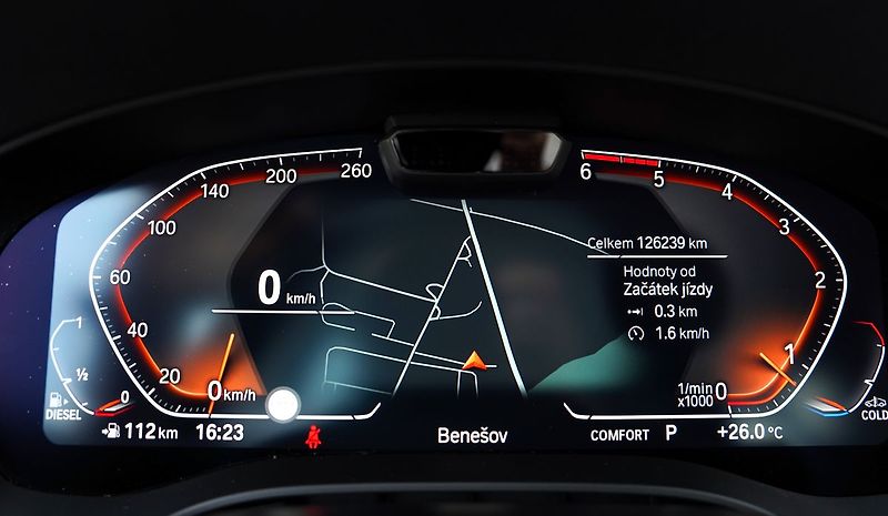BMW Řada 5 520d AT/190 PS/1.maj/tažné/Led - fotka 37 z 48