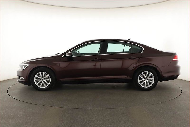 Volkswagen Passat (2015) Comfortline 2.0 TDI - fotka 3 z 18