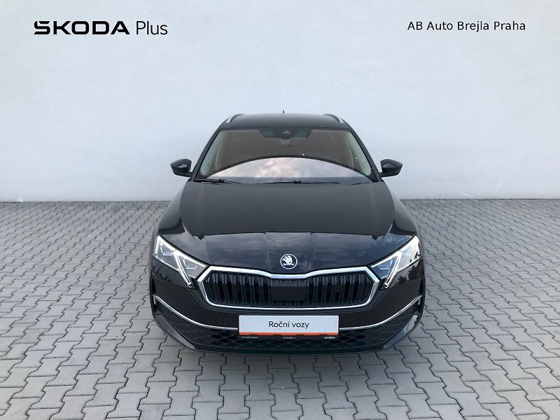Škoda Octavia (2025) COMBI TOP SELECTION 1,5 TSI M- - fotka 4 z 29