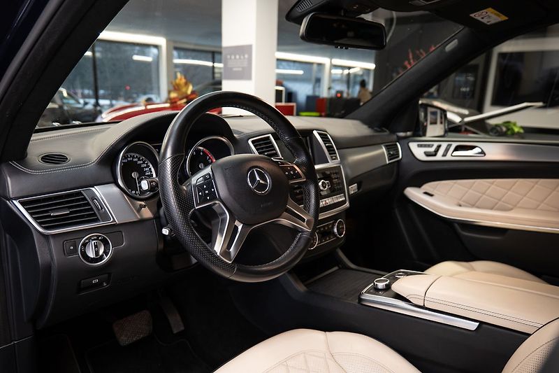 Mercedes-Benz GL 500 - fotka 5 z 24