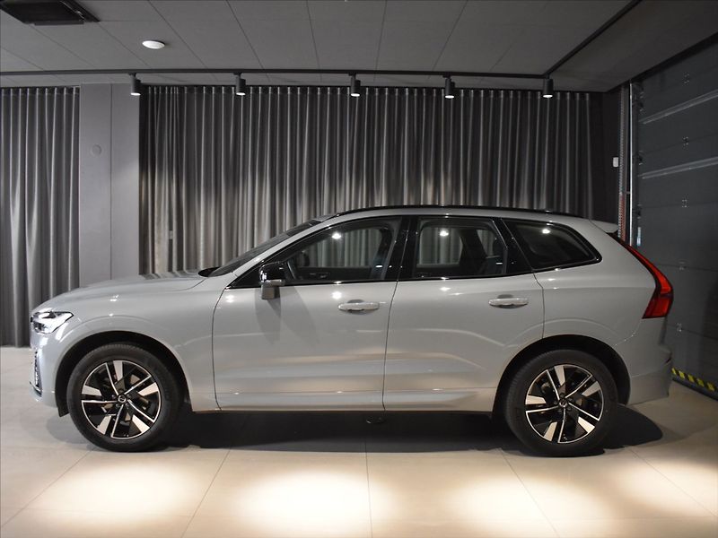 Volvo XC60 2,0 B5 AWD PLUS BLIS,Bezklíč - fotka 2 z 23