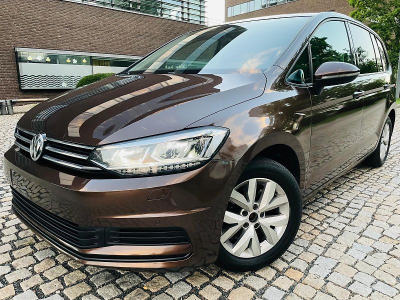 Volkswagen Touran 1.6TDI MAN 7MÍST LED SERVISKA - fotka 2 z 45
