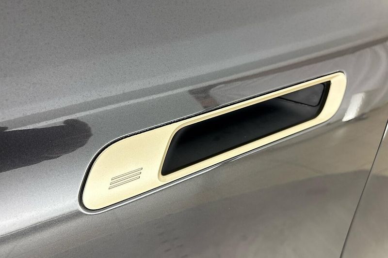BMW iX xDrive40 - fotka 26 z 27