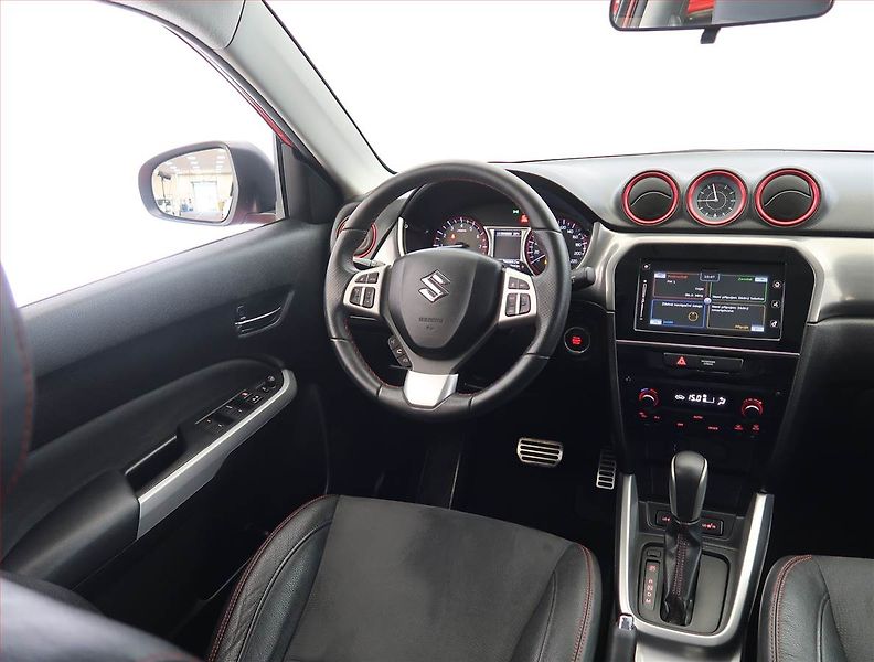 Suzuki Vitara (2015) Elegance 1.4 BoosterJet, 4X4 - fotka 7 z 23