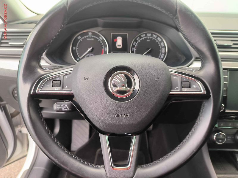 Škoda Superb (2016) 1.6 TDi, Style, DSG, bixen - fotka 18 z 23