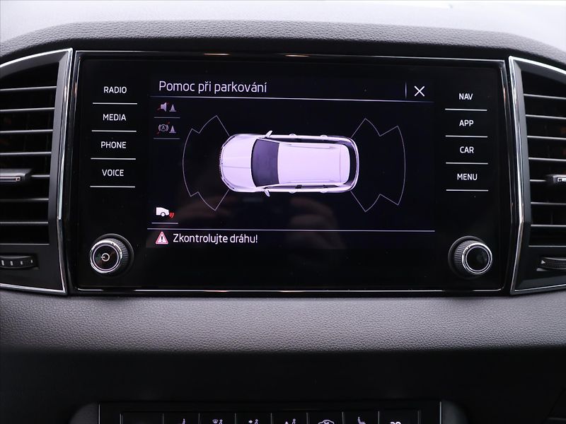 Škoda Karoq 1,5 TSI 110kW DSG CZ Style DPH - fotka 24 z 36