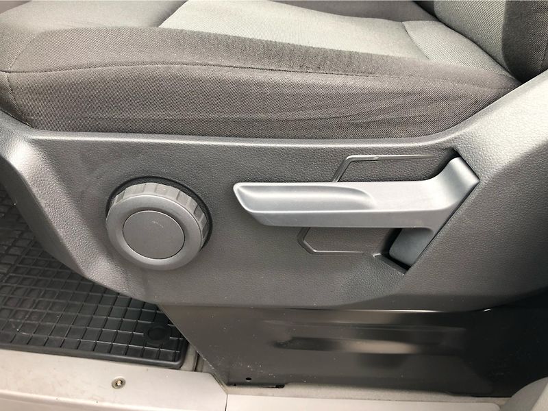 Volkswagen Crafter 2,0 TDI - fotka 28 z 29