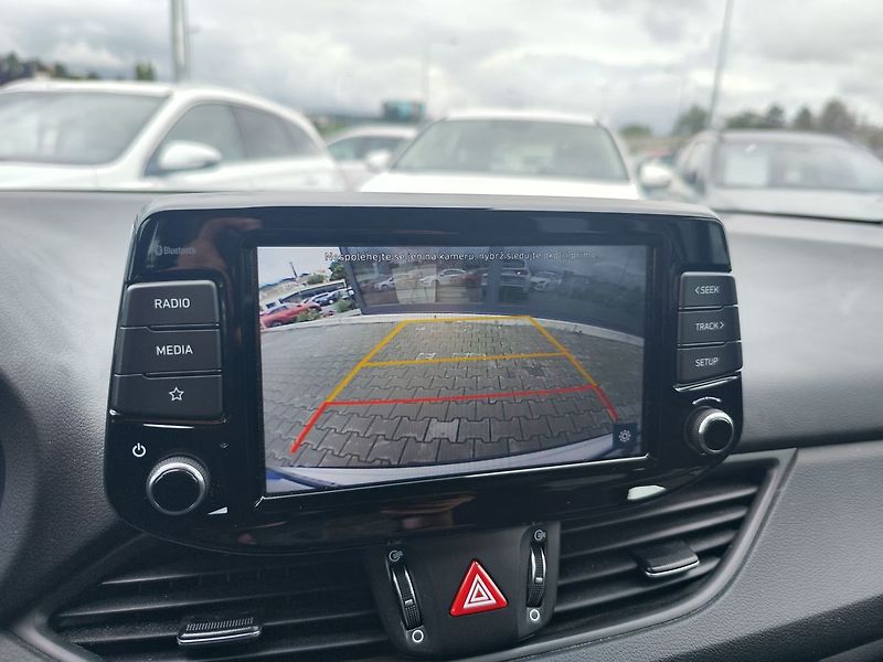 Hyundai i30 1.0 T-GDI/88kW Comfort - fotka 15 z 27