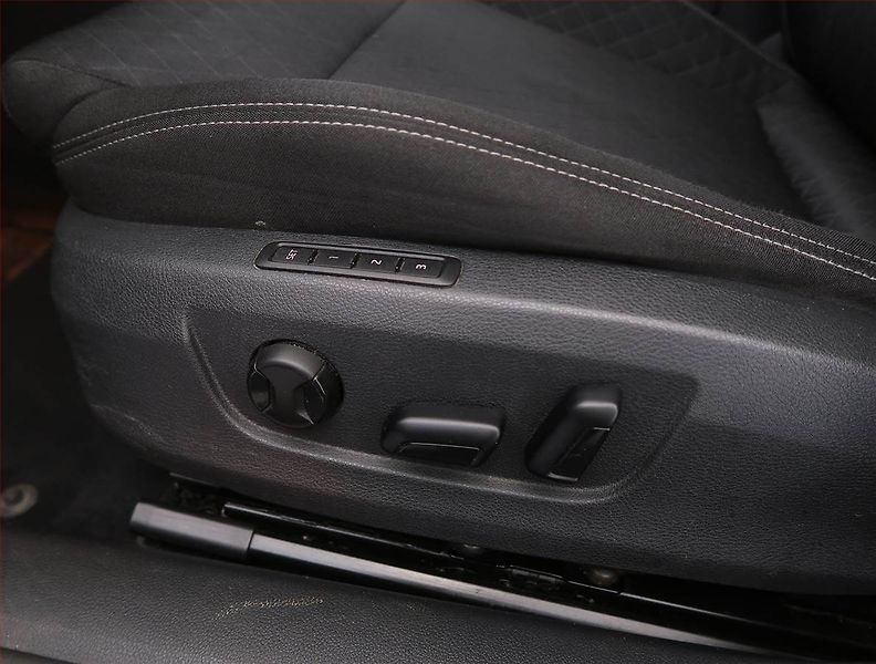 Škoda Superb (2015) Style 1.6 TDI, Serv.kniha - fotka 19 z 24