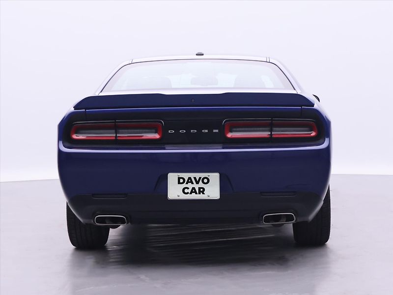 Dodge Challenger 3,6 V6 227kW Automat SXT - fotka 6 z 33